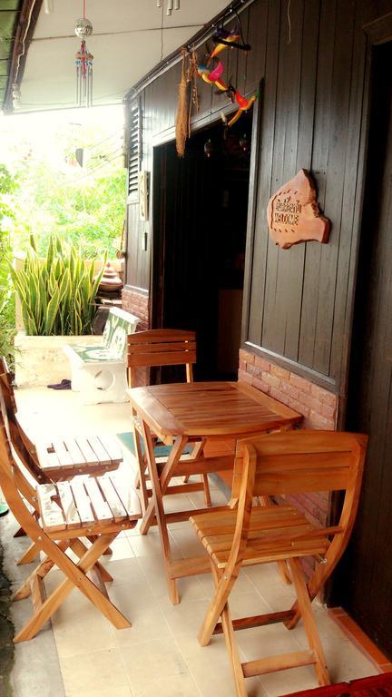 Baan Mai Guesthouse Mae Hong Son Ngoại thất bức ảnh