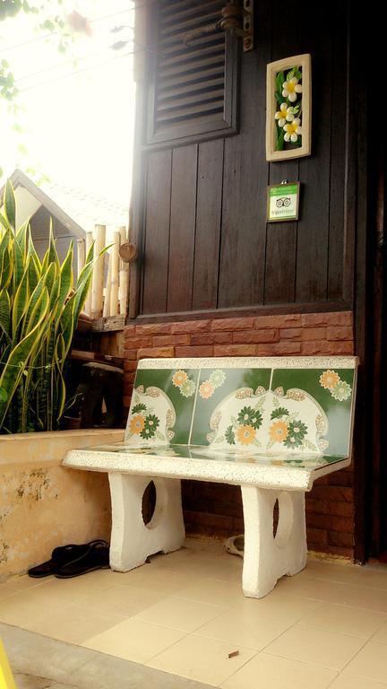 Baan Mai Guesthouse Mae Hong Son Ngoại thất bức ảnh