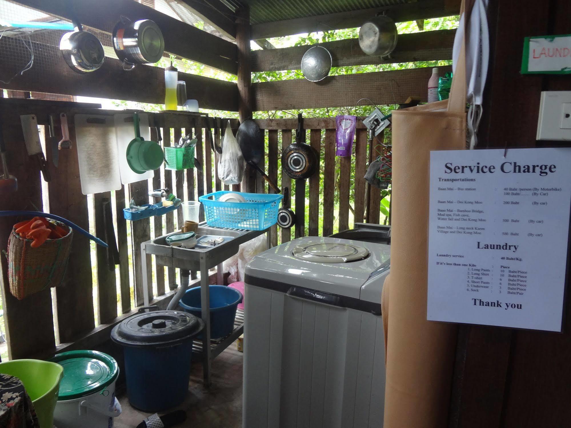 Baan Mai Guesthouse Mae Hong Son Ngoại thất bức ảnh