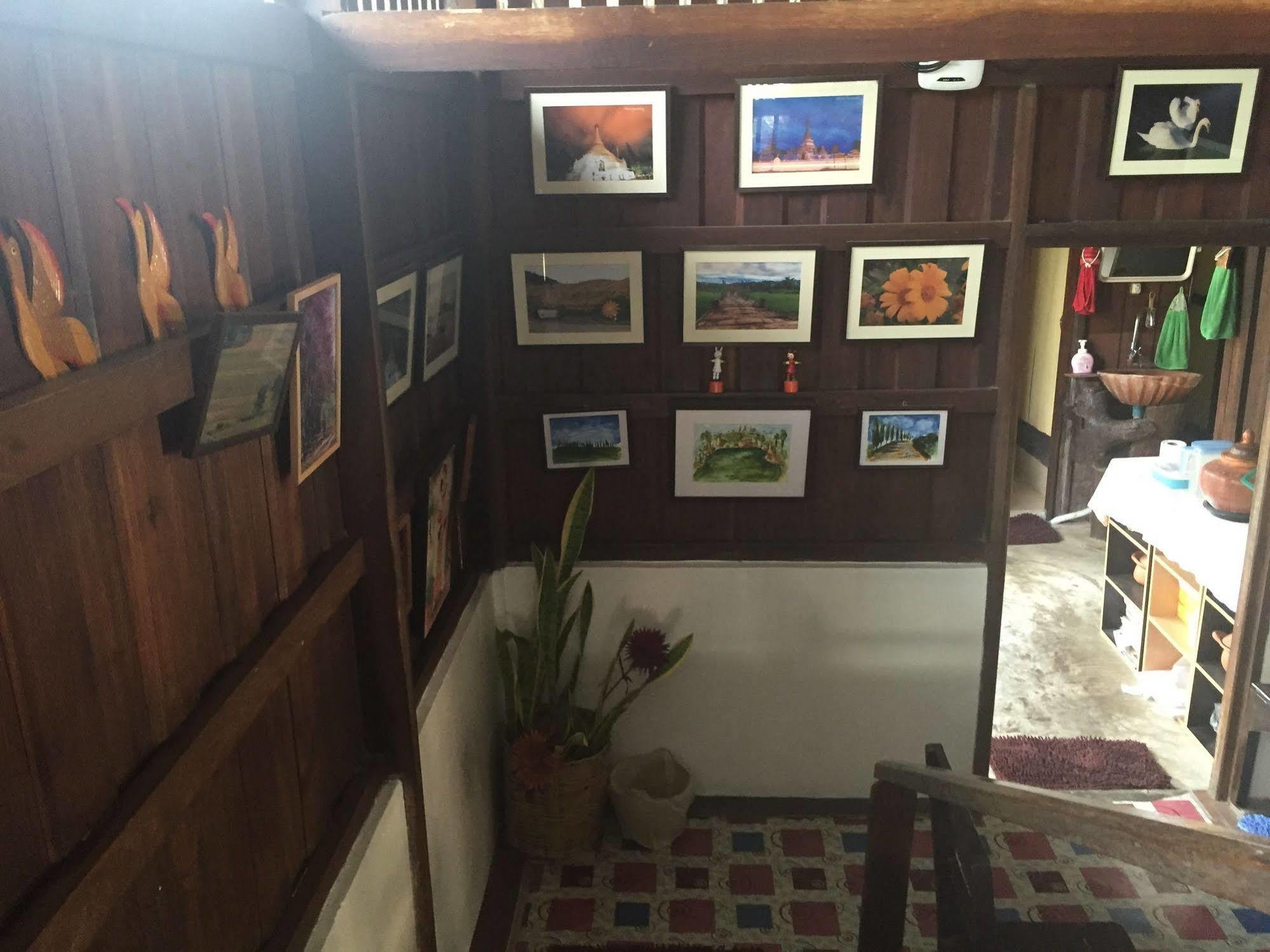 Baan Mai Guesthouse Mae Hong Son Ngoại thất bức ảnh
